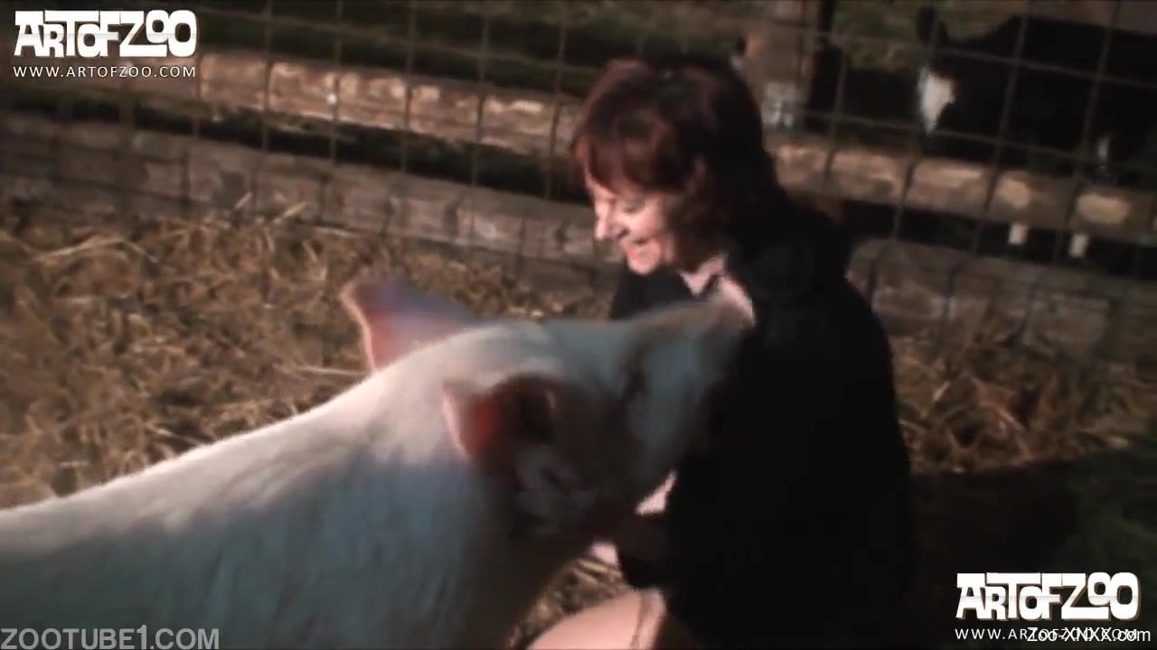 1280px x 720px - Short-haired chick gets fucked by a hungry/horny pig