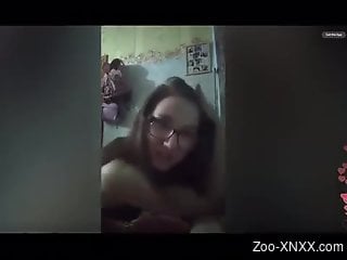 Nerdy amateur babe filmed when taking a big dick in her cunt